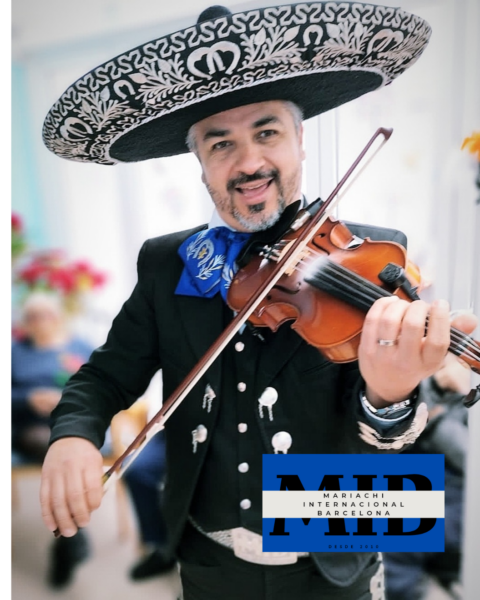 José González cantante y violinista mexicano Mariachi Internacional Barcelona MiB
