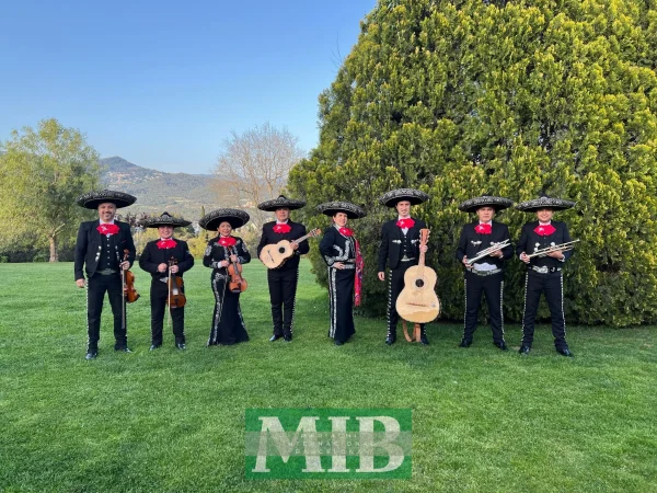 Mariachi de 8 músicos en Barcelona